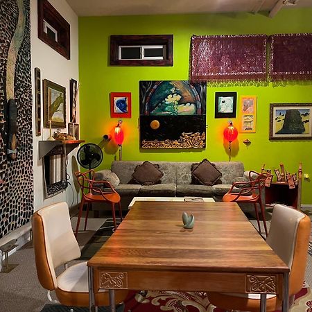 Space Castle: A 1950S Gas Station Transformed Into An Art Themed Wonderland Truth or Consequences Esterno foto