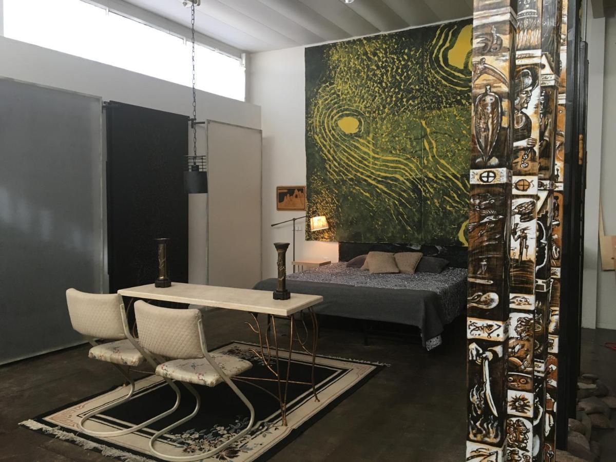 Space Castle: A 1950S Gas Station Transformed Into An Art Themed Wonderland Truth or Consequences Esterno foto