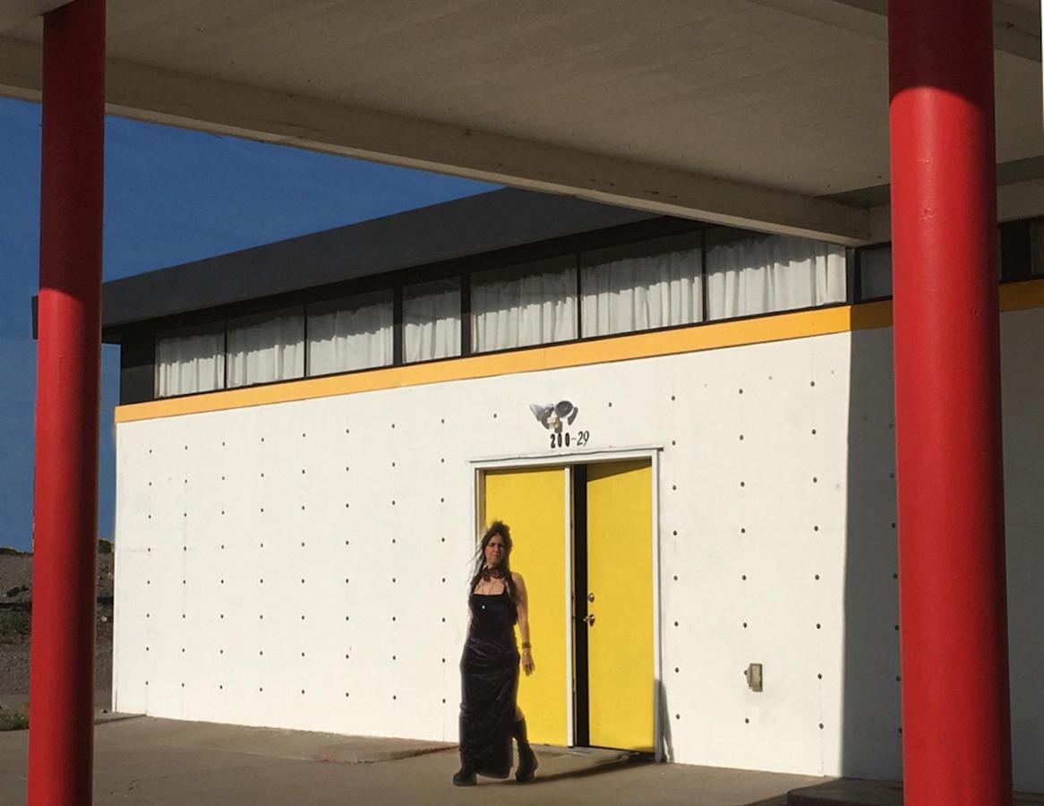 Space Castle: A 1950S Gas Station Transformed Into An Art Themed Wonderland Truth or Consequences Esterno foto